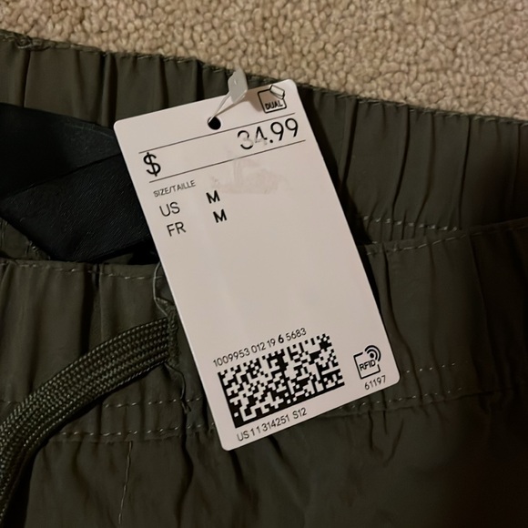 Brand New: H&M Joggers (slim fit). - Picture 4 of 6